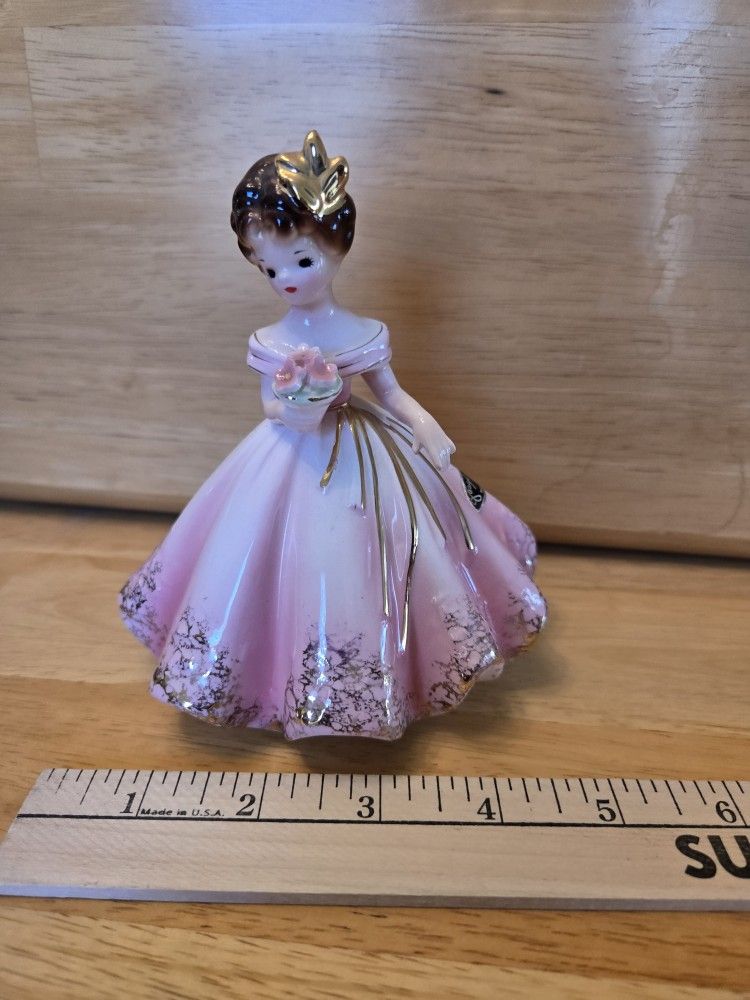 Vintage Josef originals girl flower bouquet