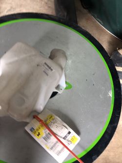 PONTIAC G6 MALIBU WINDSHIELD WASHER FLUID RESERVOIR
