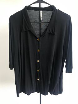 Used 3/4 Sleeve Shirt Size L In great condition