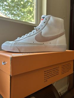 White & Pink | Nike Blazer Mid '77