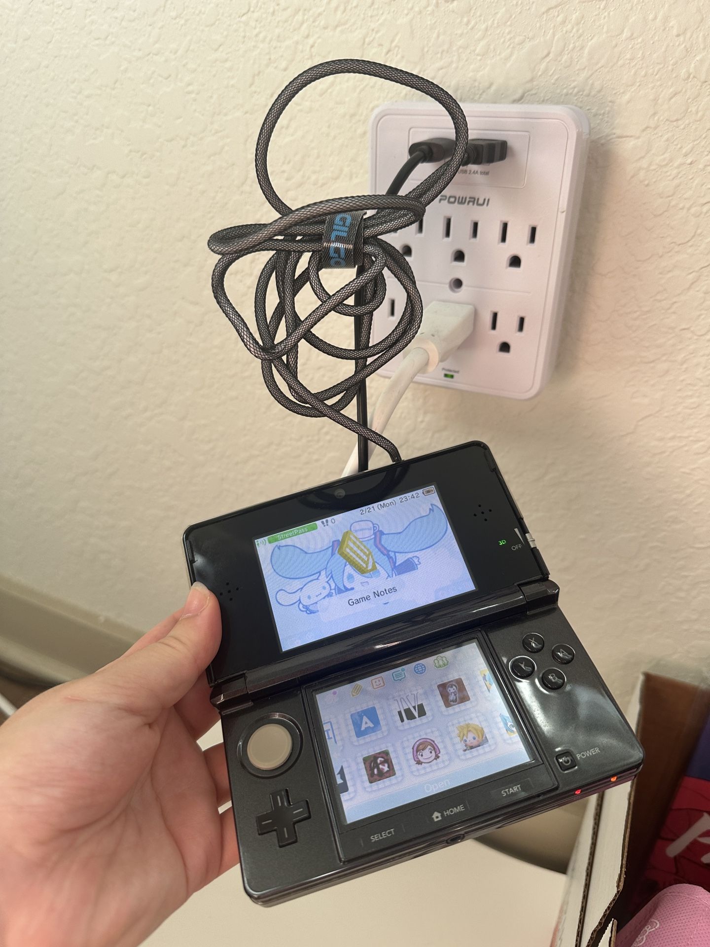 Nintendo 3DS Handheld Console - Black (Preowned & Used)