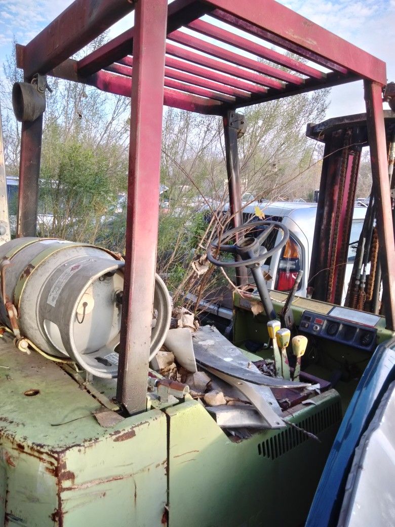 Forklift Need Hydraulic Line Fixed $2500