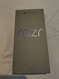 BRAND NEW LOCKED RAZOR NEVER UNBOXED