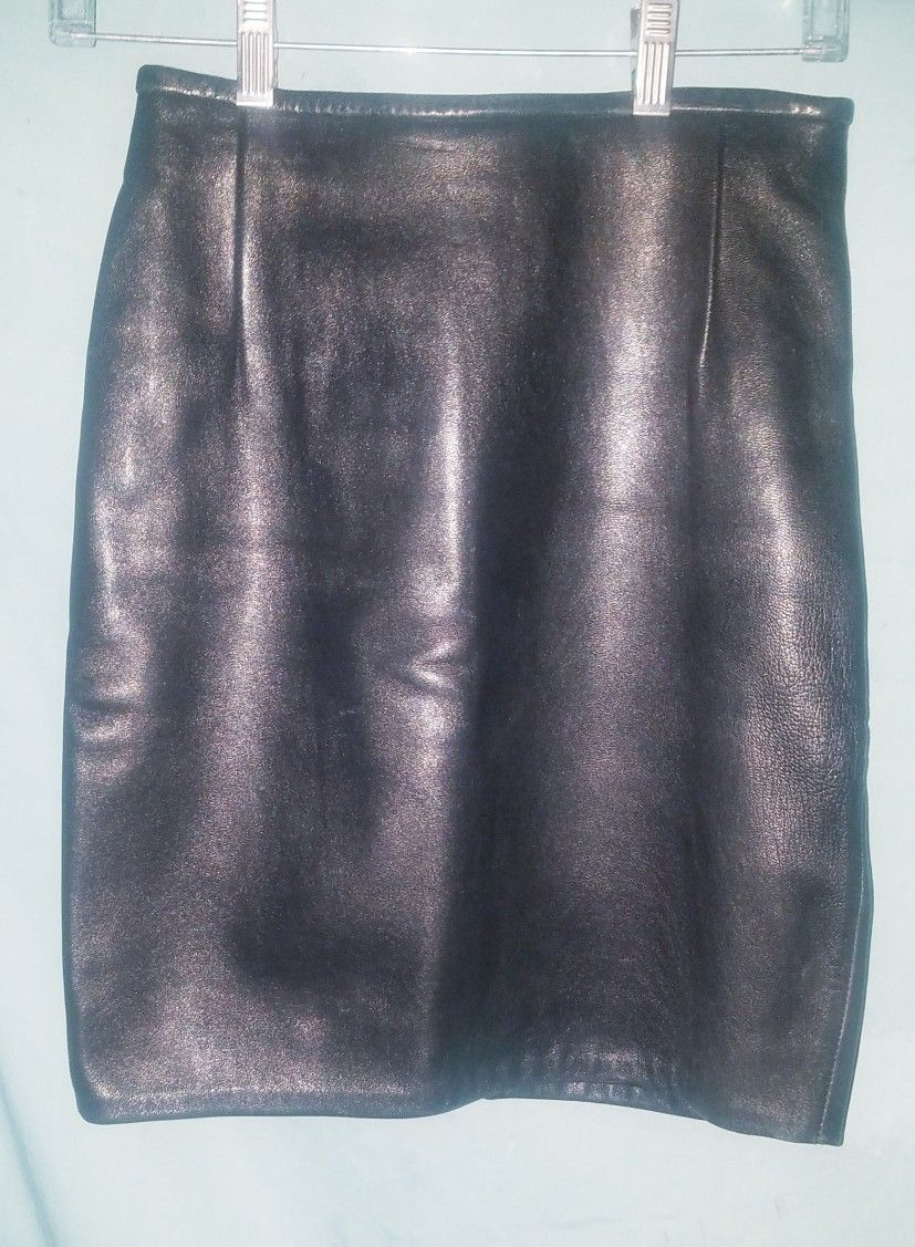 Hugo Buscati Milano Black Leather Mini Skirt Size 2 Excellent Condition