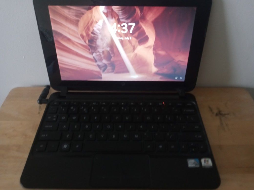 HP Mini CQ10 10.1” Intel Atom 1.6GHz RAM 2Gb SSD 256Gb windows 11 PRO