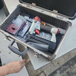 Air Stapler  Gun With Staples