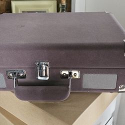 Crosley CR8005F-PS Cruiser Plus Vintage 3-Speed Bluetooth in/Out Suitcase Vinyl Record Player Turntable, Purple Ash