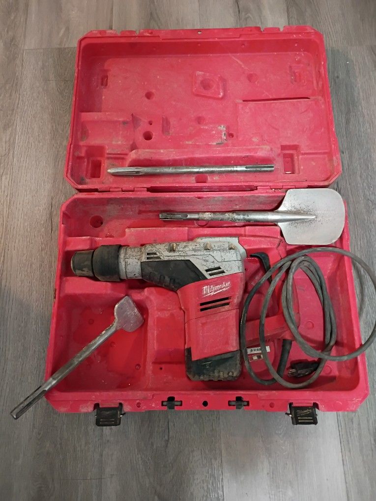 Milwaukee SDS MAX Demolition Combo Hammer