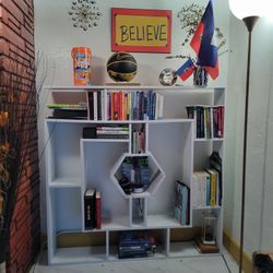 Geometric Bookcase (53x53)