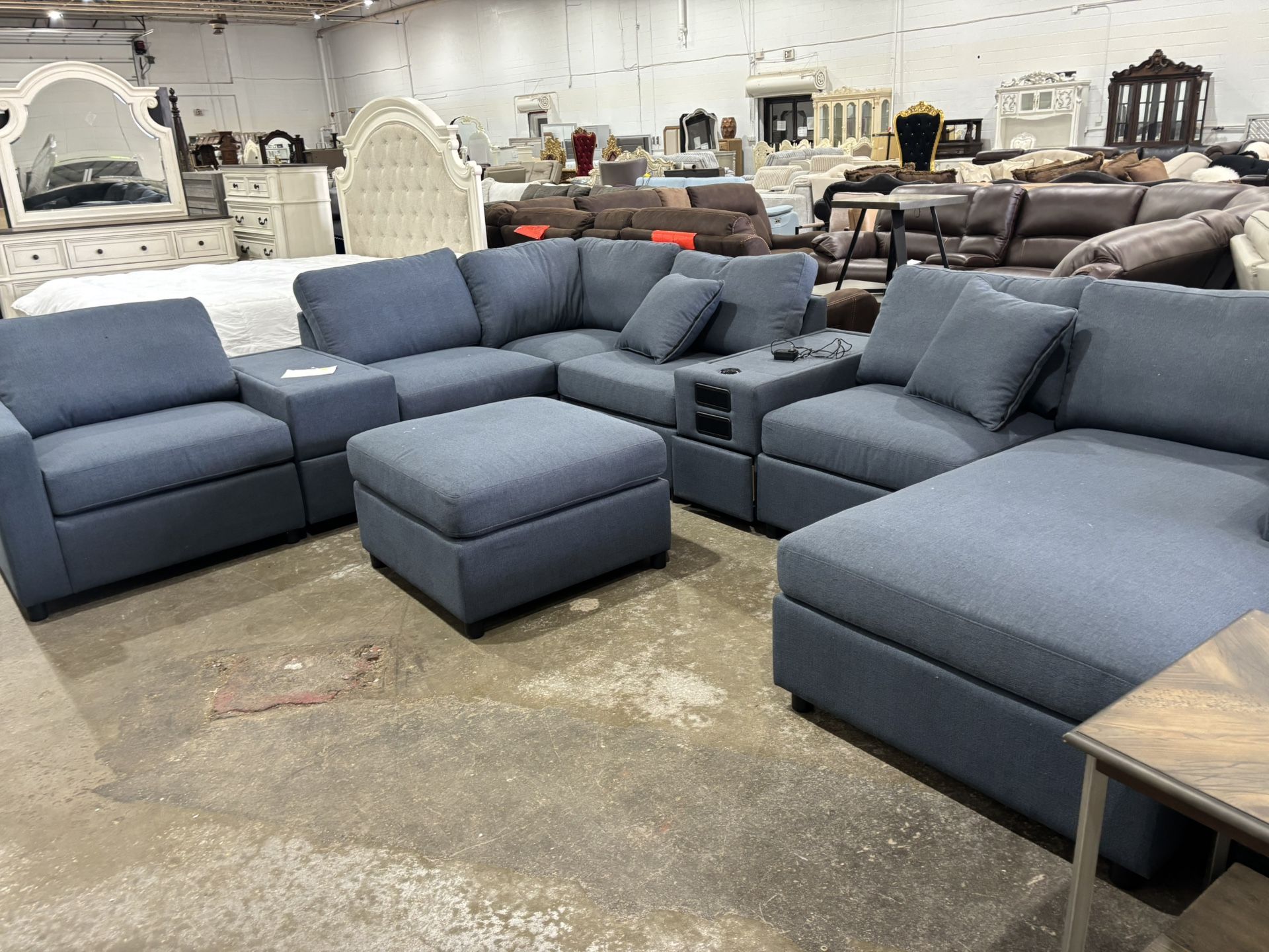 Speakers Sectional With Ottoman