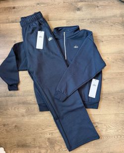 Alo Yoga Navy Quarter-Zip Sweatsuit Set