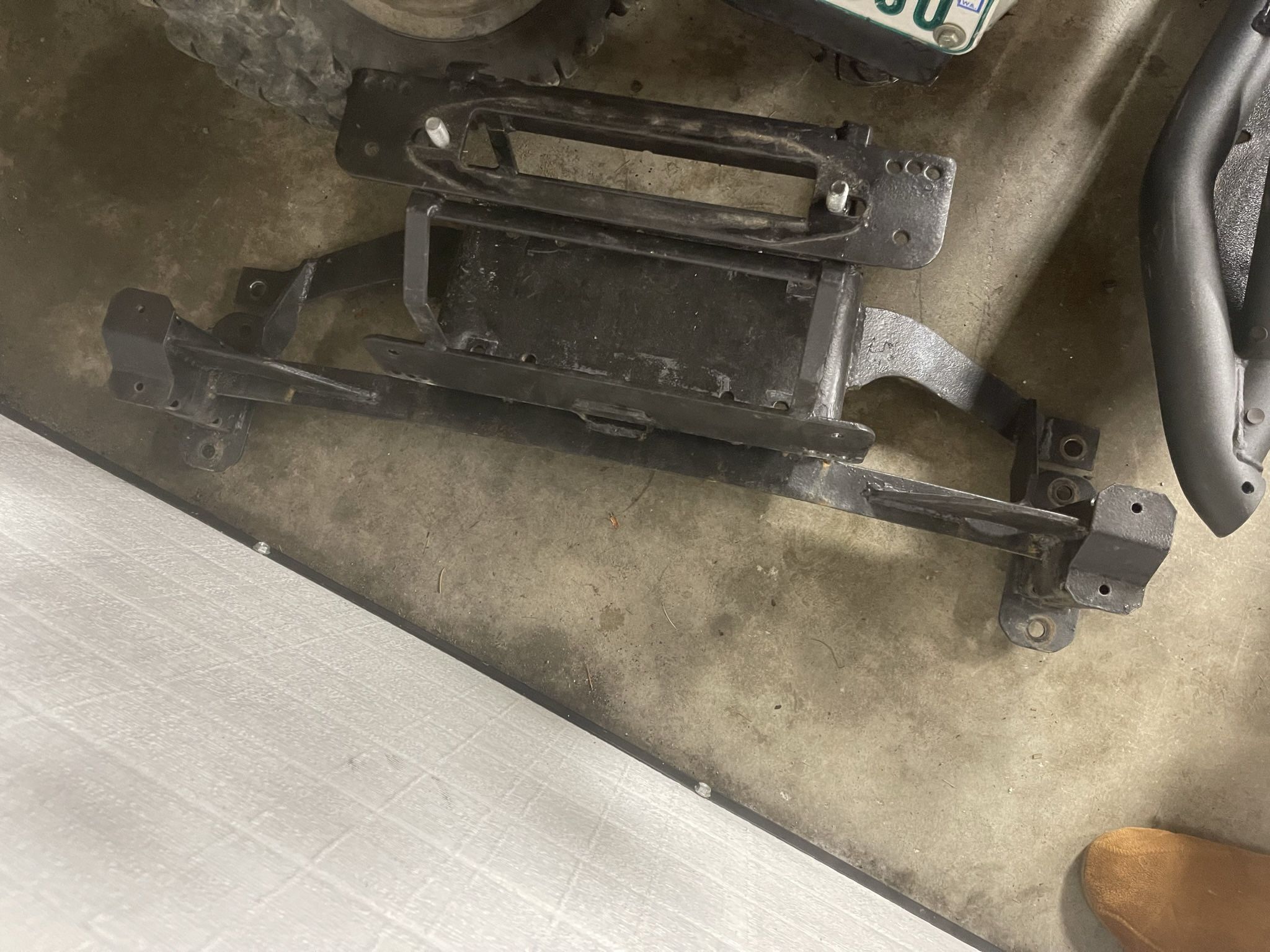 Montero Winch Mount