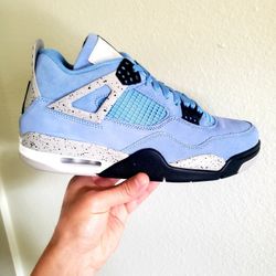 Jordan 4 University Blue Size 9.5 