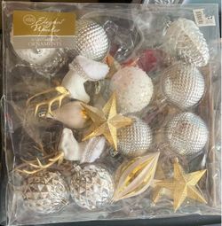 New set of 30 Plastic Ornaments-$15 Firm,No Holds or Spam