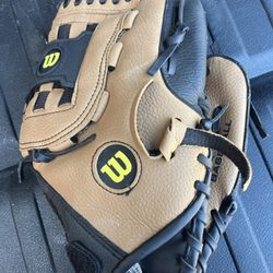 Wilson A300 Baseball Glove Brown 11 1/2" A2457 11.5 Youth Right Hand Throw New