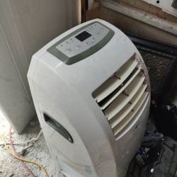 Portable Air Conditioner For Sale Works Great Pre-owned