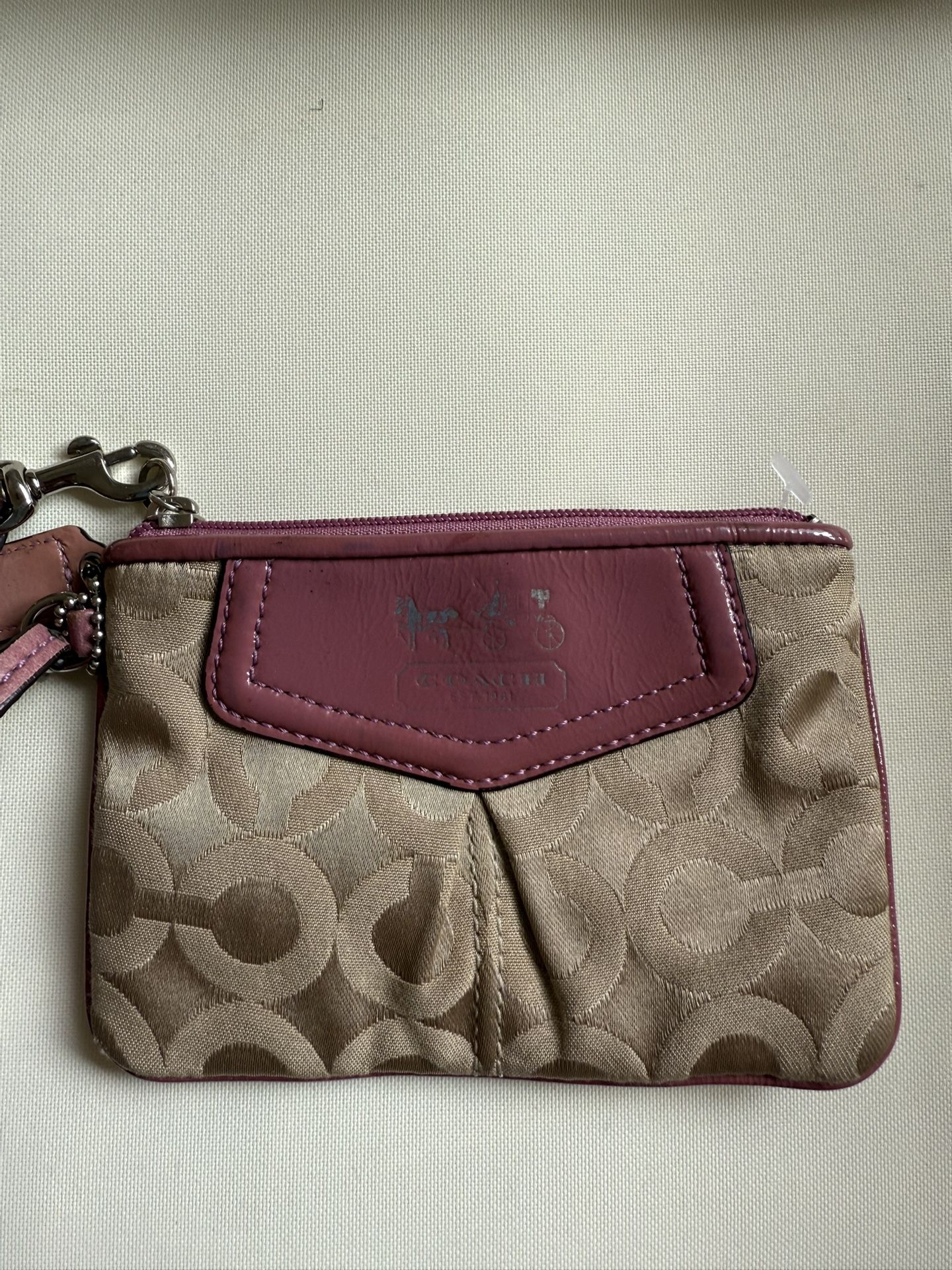 coach pink wristlet wallet 6x4”