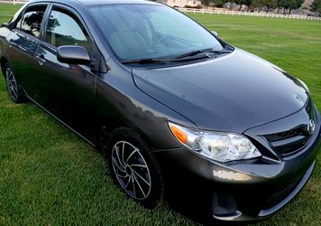 2012 TOYOTA COROLLA LE