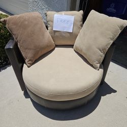 Mocha  Leather  & Suede  Round Sofa Seat  &  Large Toilet    Packages  Deal Must Take Both!l.   Free