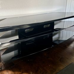 Modern Black TV Stand with Tempered Glass – Excellent Condition
