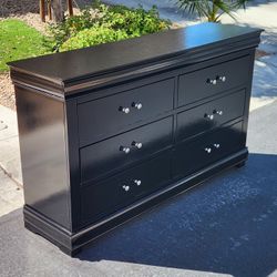 Furniture Dresser *** Free Local Delivery ***