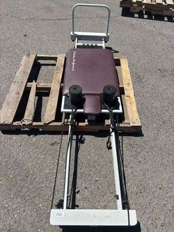 Pilates reformer machine