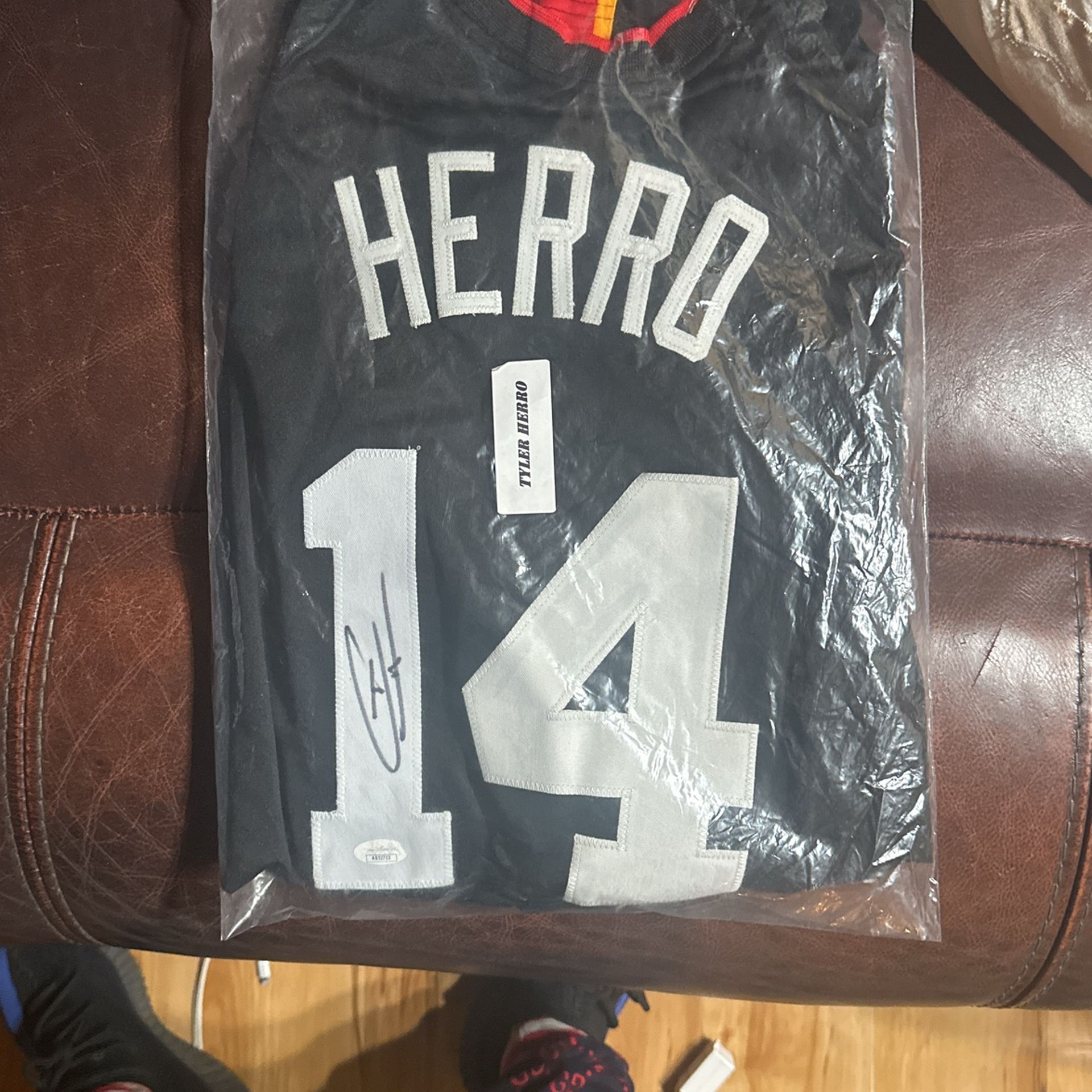 miami heat tyler herro custom jersey jsa authentication