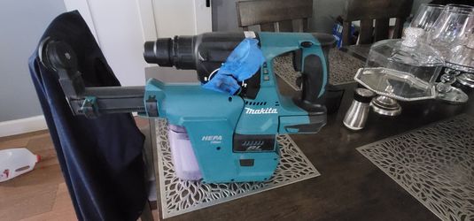 MAKITA HAMMER DRILL/VACUM