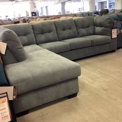 Marleton 2pc Sectional with Chaise
