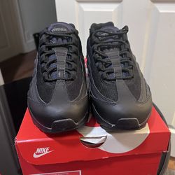 Nike Air Max 95 Essential