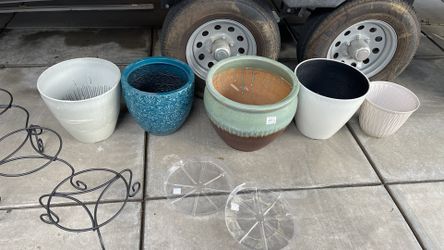 Pots and Plants Stand 
