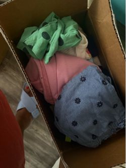 Box of girls clothes -Winter