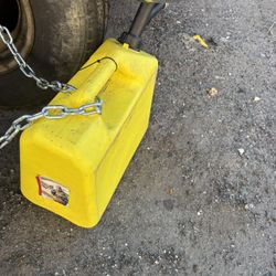 5 Gallon Diesel Fuel Tank With 5 Gallons Of Diesel