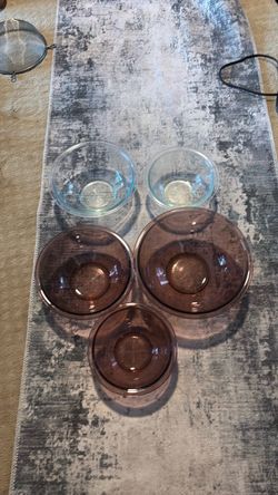Pyrex Glass bowls (5) assorted sizes rose and clear