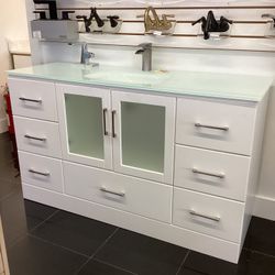 60” Bathroom Vanity Cabinet Solid Wood Quartz Top Ready For Pick Up 