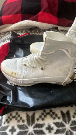 Volleyball shoes