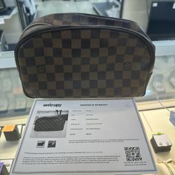 Louis Vuitton pouch (ask for kassy)