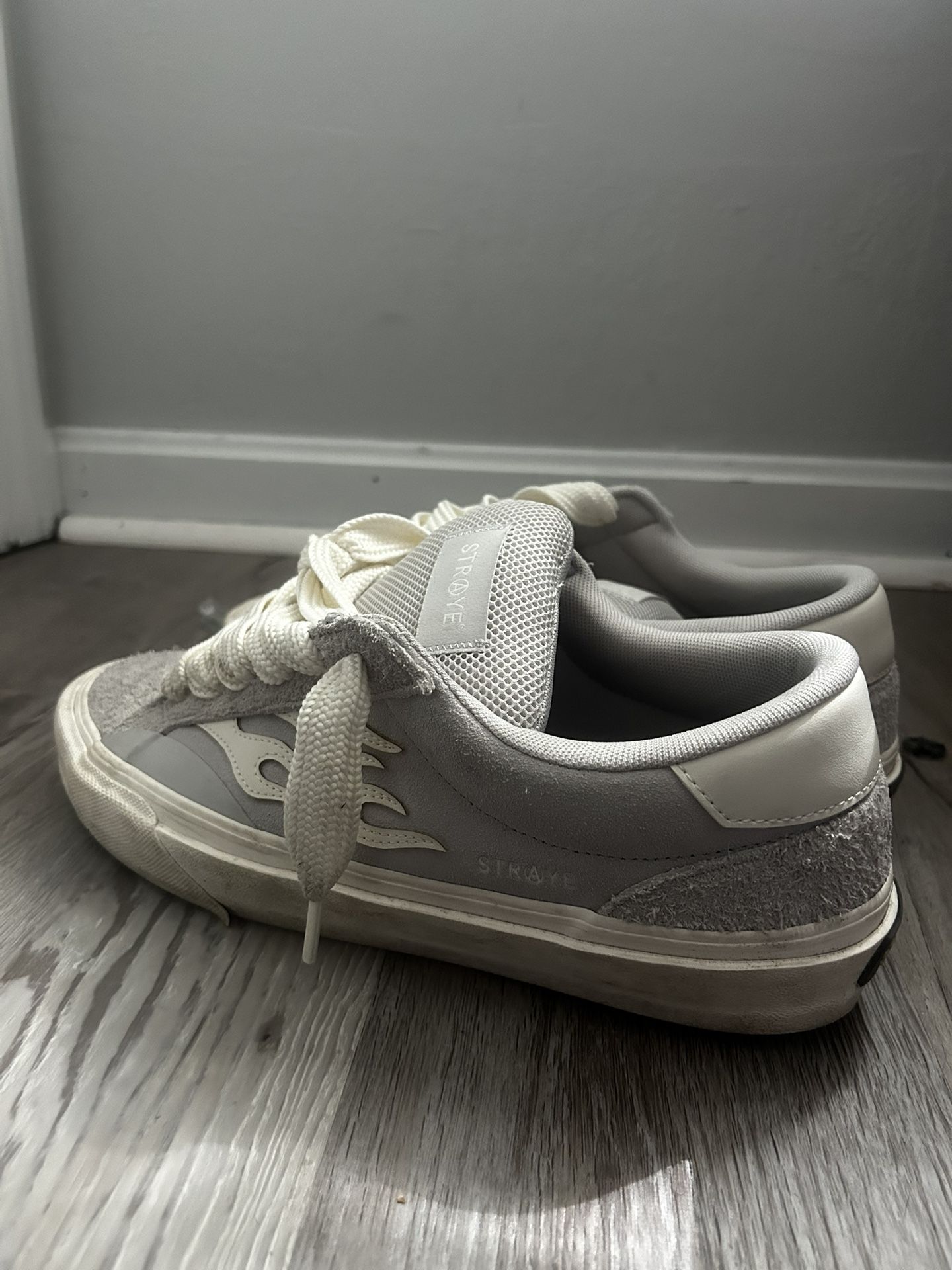 Stray Logan Puff Size 11