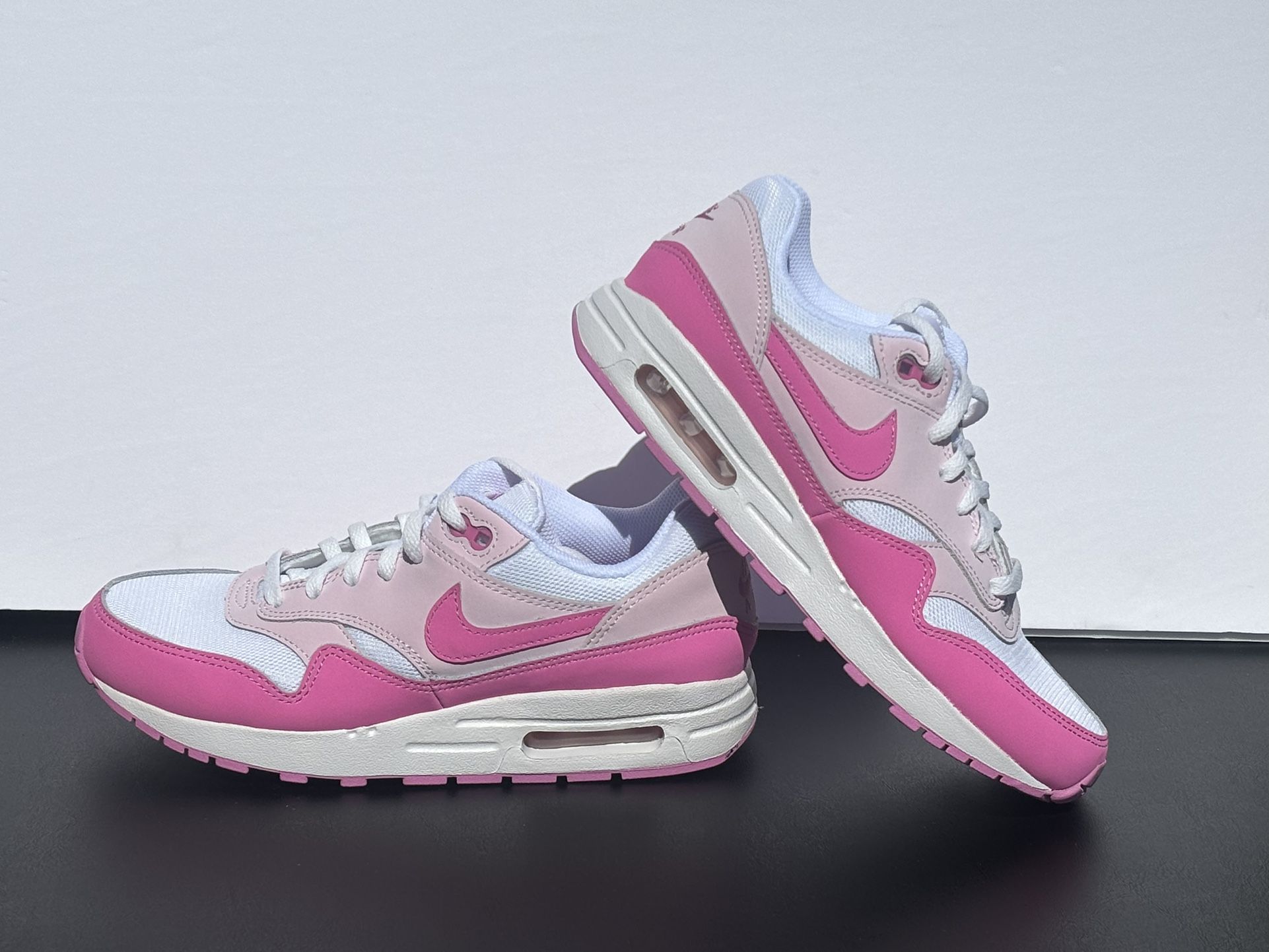 Size 5Y/6.5W,5.5Y/7W,6Y/7.5W Air Max 1 Grade School Pink And White