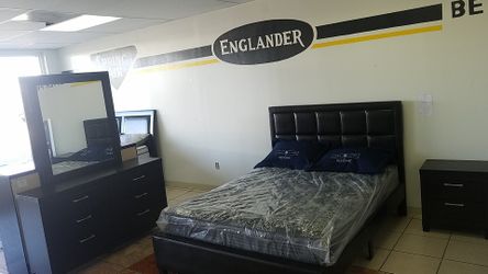 bedroom set with mattress