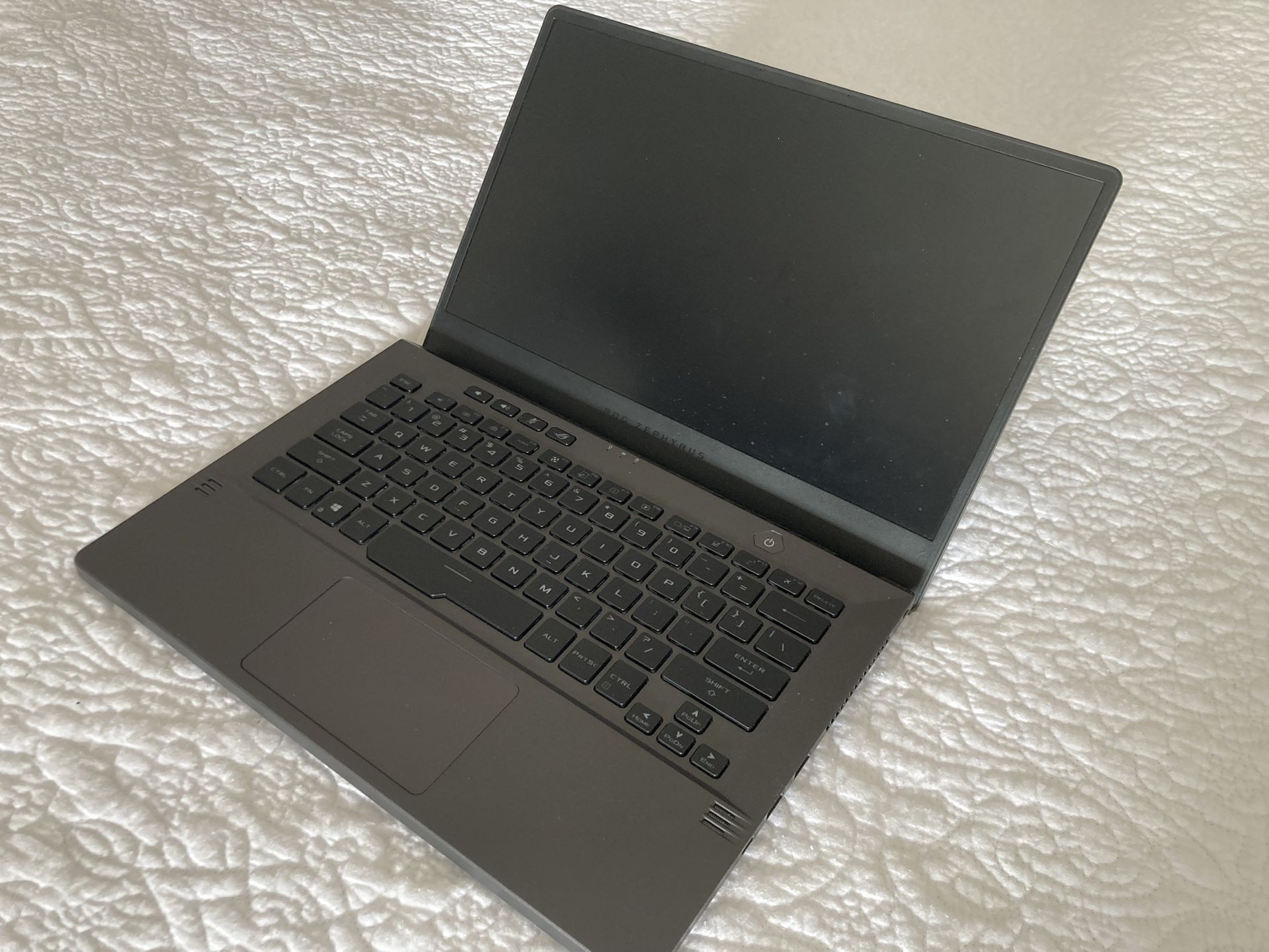 ASUS ROG Zephyrus G14