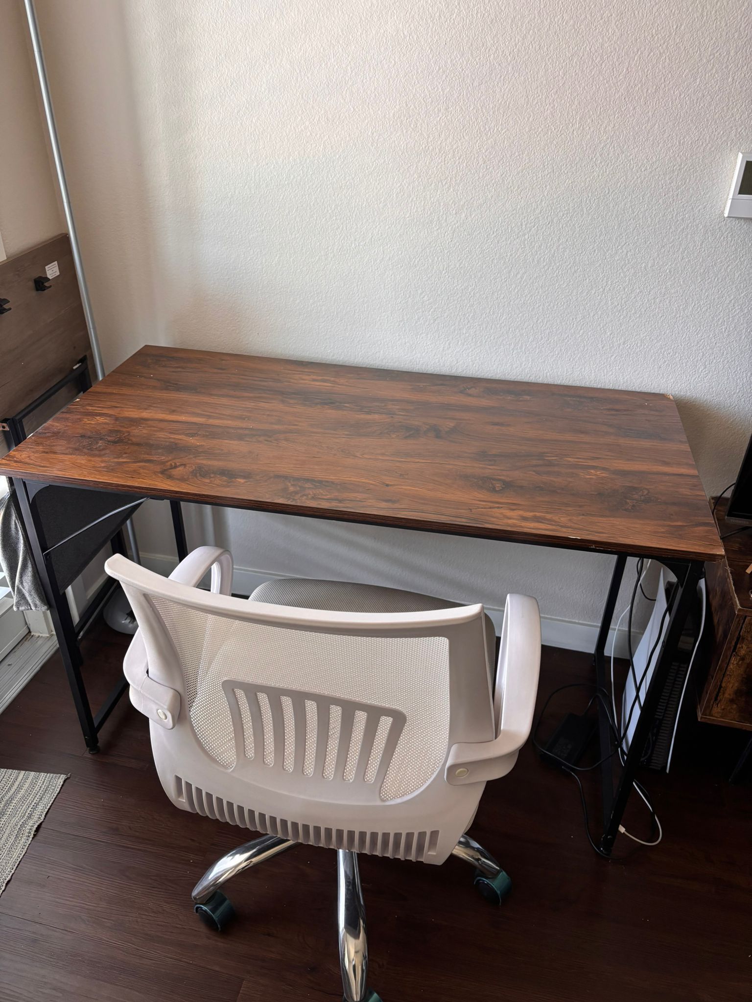 Chair & Table
