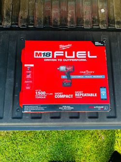 Milwaukee M18 FUEL High Torque Impact Wrench Kit