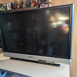 Panasonic PT-52LCX16 52" Multi-Media Projection Display TV, 2007

