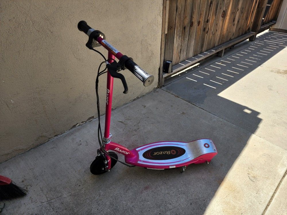 Razor E175 Electric Scooter