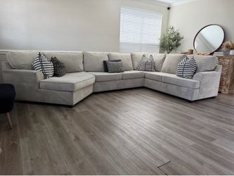 Beautiful 3pc sectional sofa set
