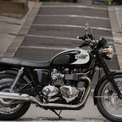 2010 Triumph Bonneville T100
