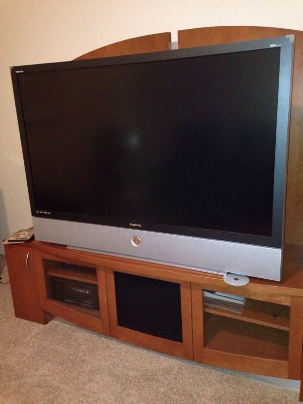 Samsung 71-Inch DLP TV
