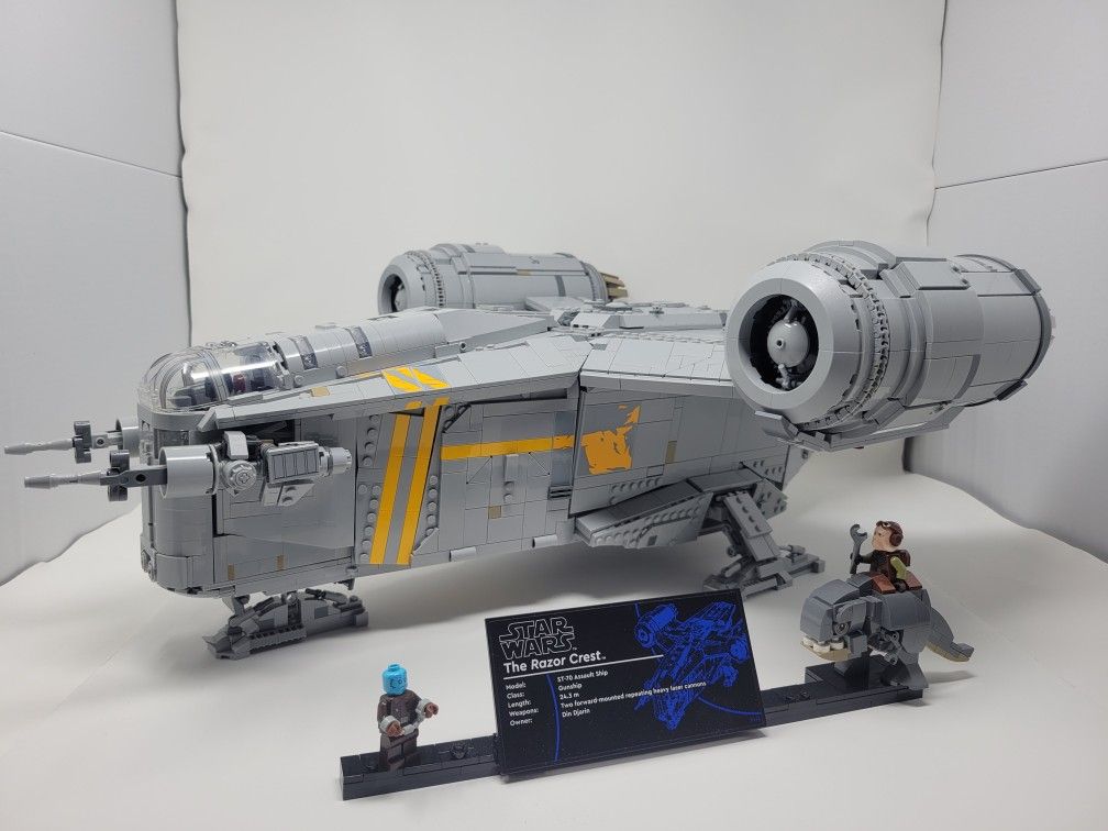 LEGO Star Wars The UCS Razor Crest 75331