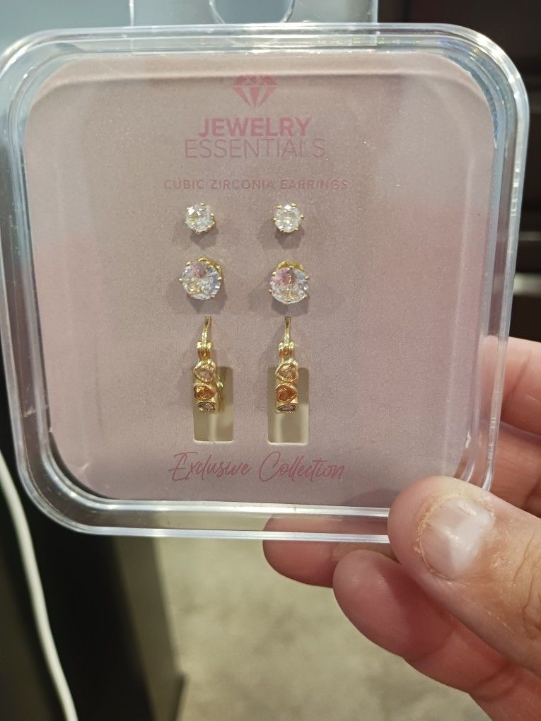 BEAUTIFUL SET OF JEWELRY........πππ